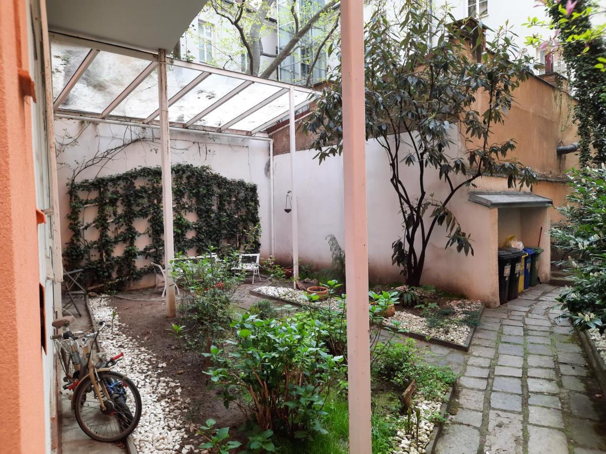 Downtown Prague Minimalistic Room In Flatshare Exterior foto